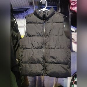 Old Navy Black Puffer Vest for Kids